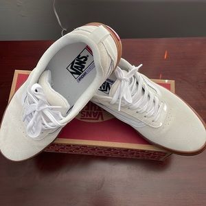 Men’s size 10 1/2 suede Vans